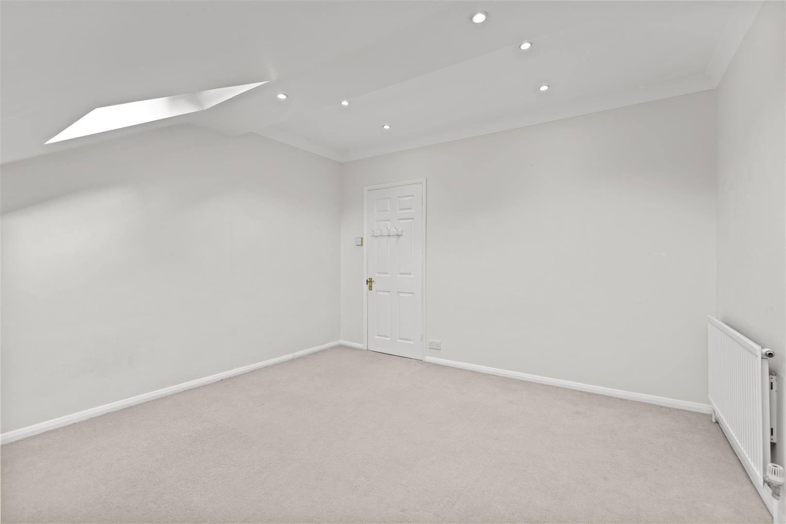 Woodlands Close, Ascot